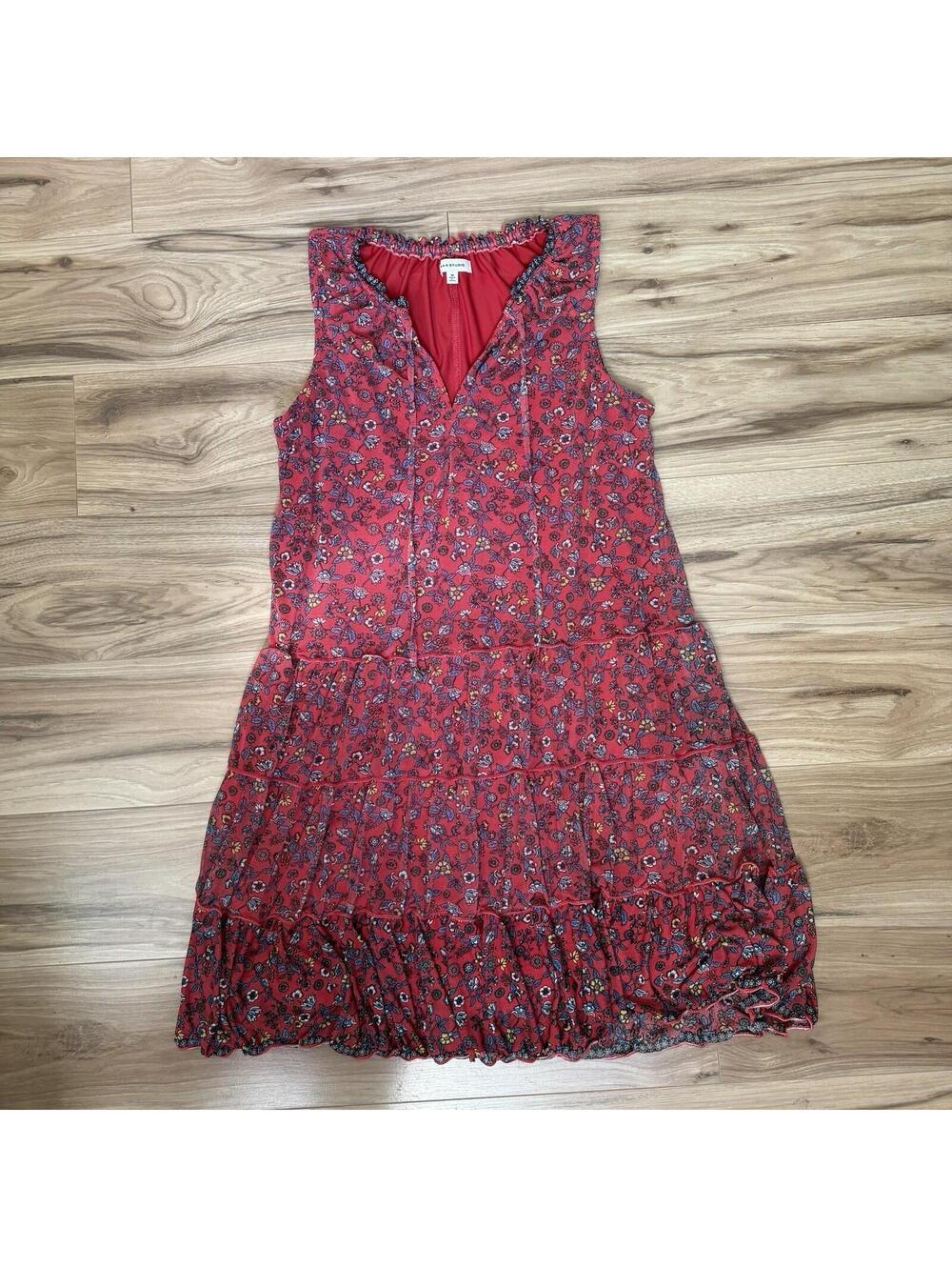 Max Studio Red Ditsy Floral Tiered Ruffle Dress Lined V-Neck Stretch Size M